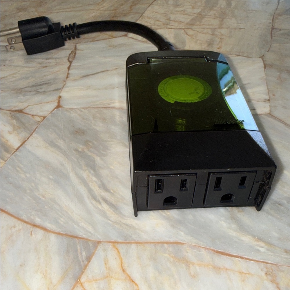 Woods 50011 Outdoor 24 hr Mechanical Timer‎ 2 Grounded Outlets Weather Resistant